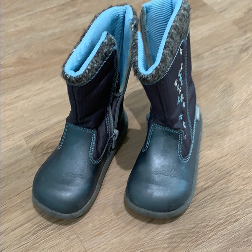 See Kai Run zip up Boots